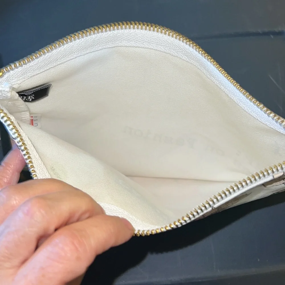 Anna Wintour Met Camp makeup bag